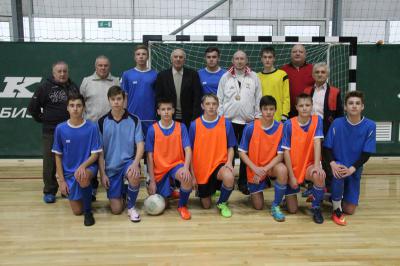 Гарник Авалян вручил награды призёрам первенства Рязани по мини-футболу среди детско-юношеских команд